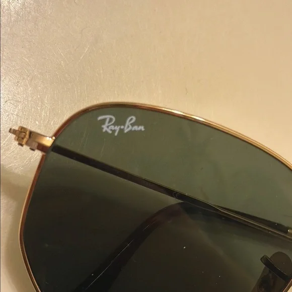 Ray-Ban Gold Sunglasses with Dark Green Lenses - Picture 4 of 7